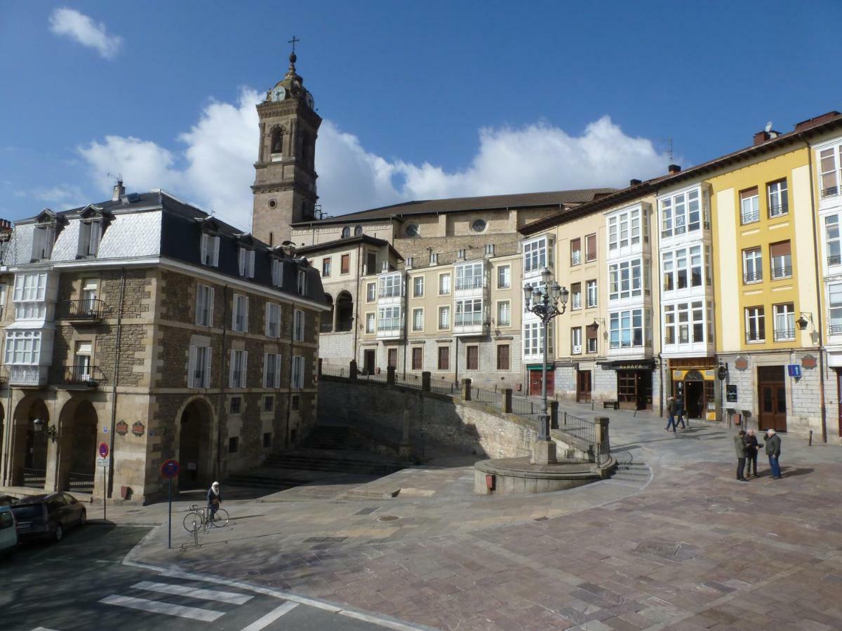 Hostal Del Arquitecto Vitoria-Gasteiz Exteriör bild