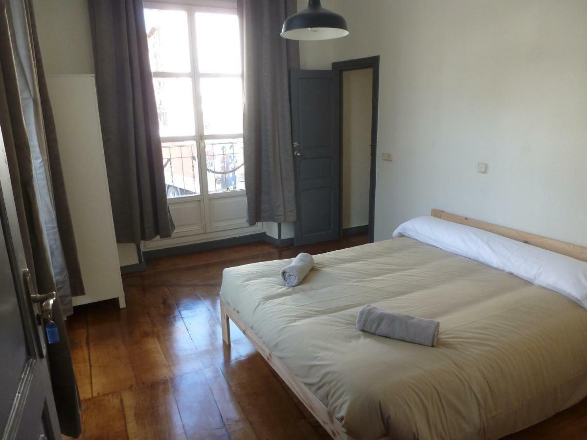 Hostal Del Arquitecto Vitoria-Gasteiz Exteriör bild